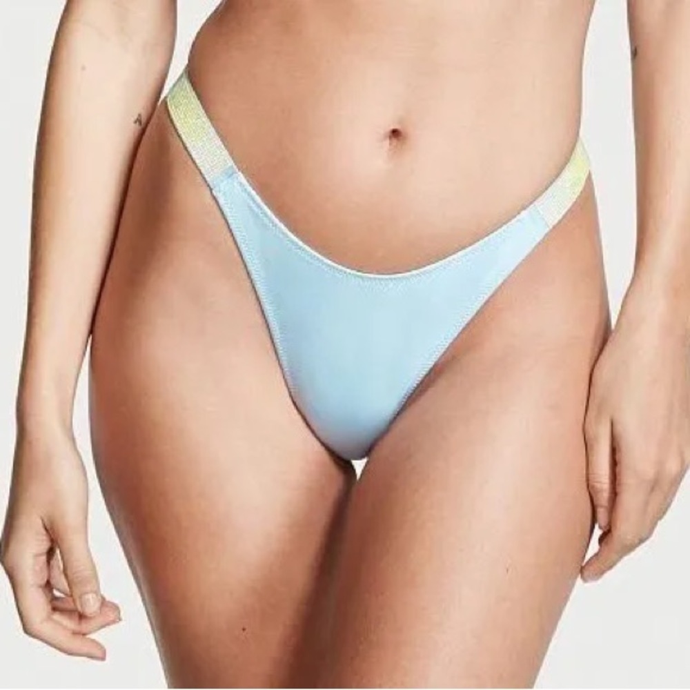 Victorias Secret Thong bikini bottom - Size Medium NWT